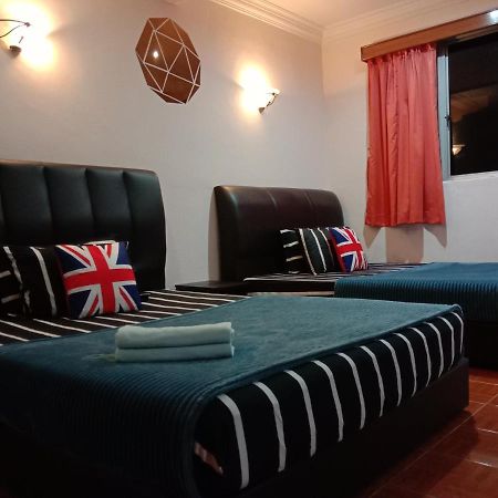 Glory Beach Resort Private Penthouse Port Dickson Bagian luar foto