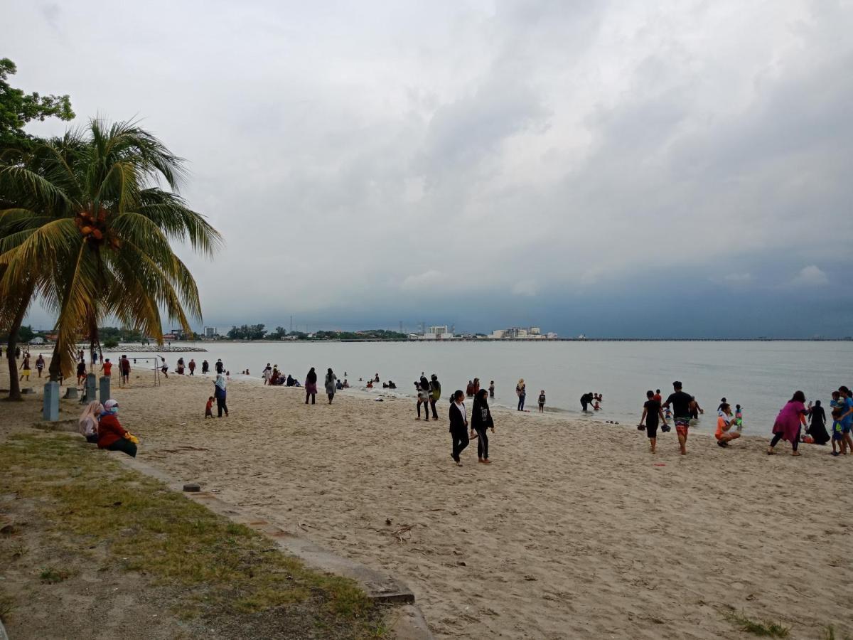 Glory Beach Resort Private Penthouse Port Dickson Bagian luar foto