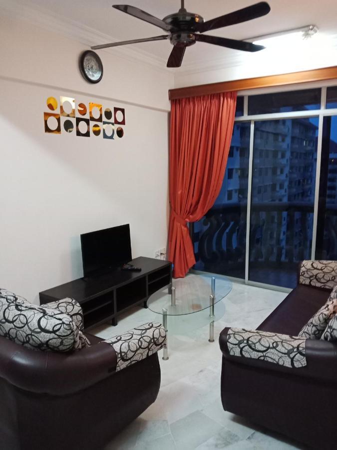 Glory Beach Resort Private Penthouse Port Dickson Bagian luar foto