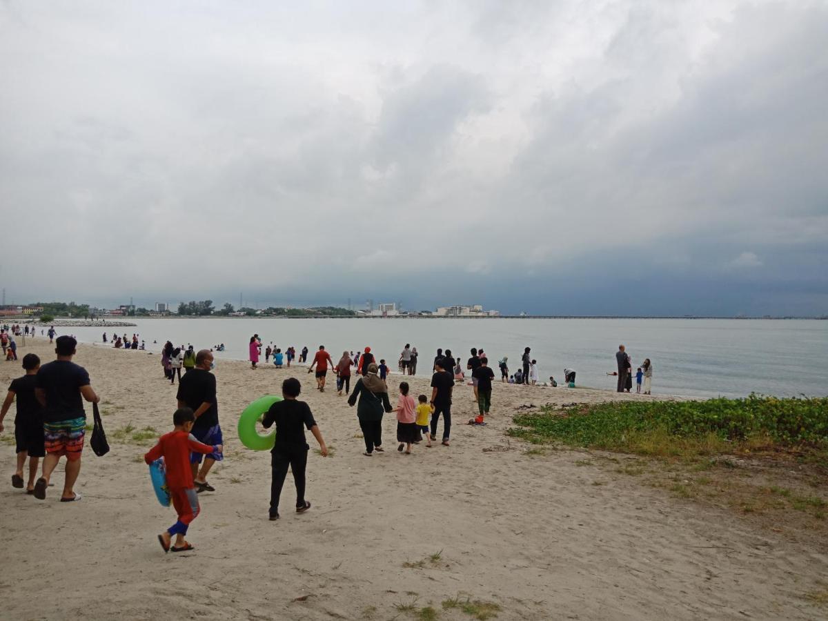 Glory Beach Resort Private Penthouse Port Dickson Bagian luar foto