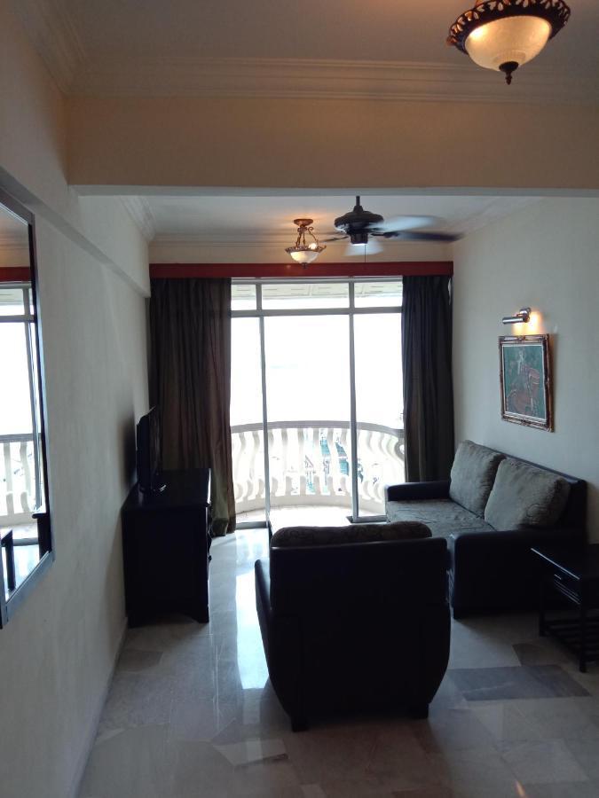 Glory Beach Resort Private Penthouse Port Dickson Bagian luar foto