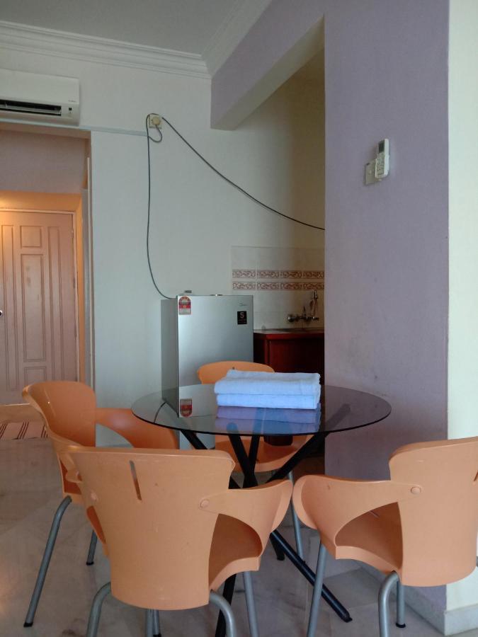 Glory Beach Resort Private Penthouse Port Dickson Bagian luar foto